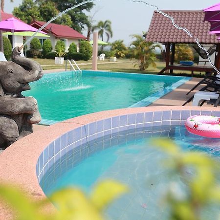 أوبونراتْشاتاني Moon River Resort المظهر الخارجي الصورة