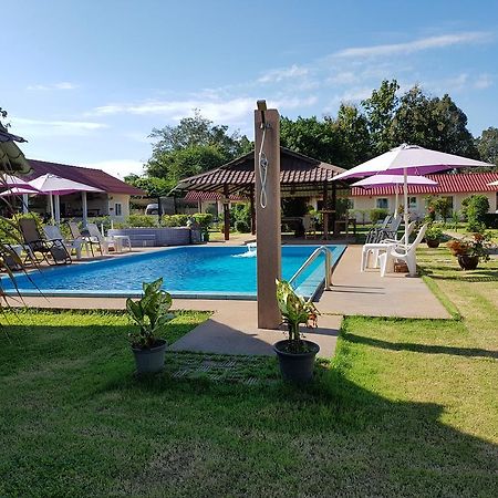 أوبونراتْشاتاني Moon River Resort المظهر الخارجي الصورة