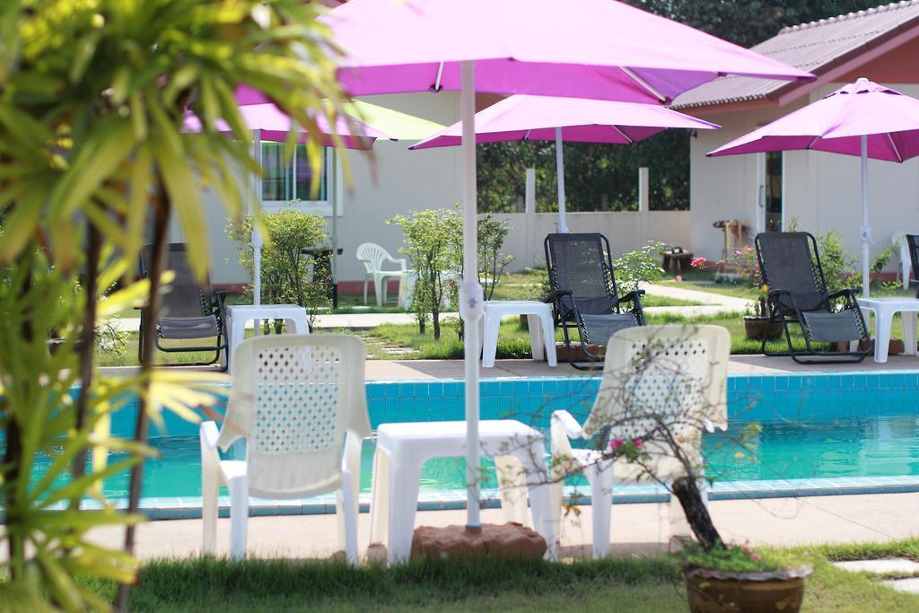 أوبونراتْشاتاني Moon River Resort المظهر الخارجي الصورة
