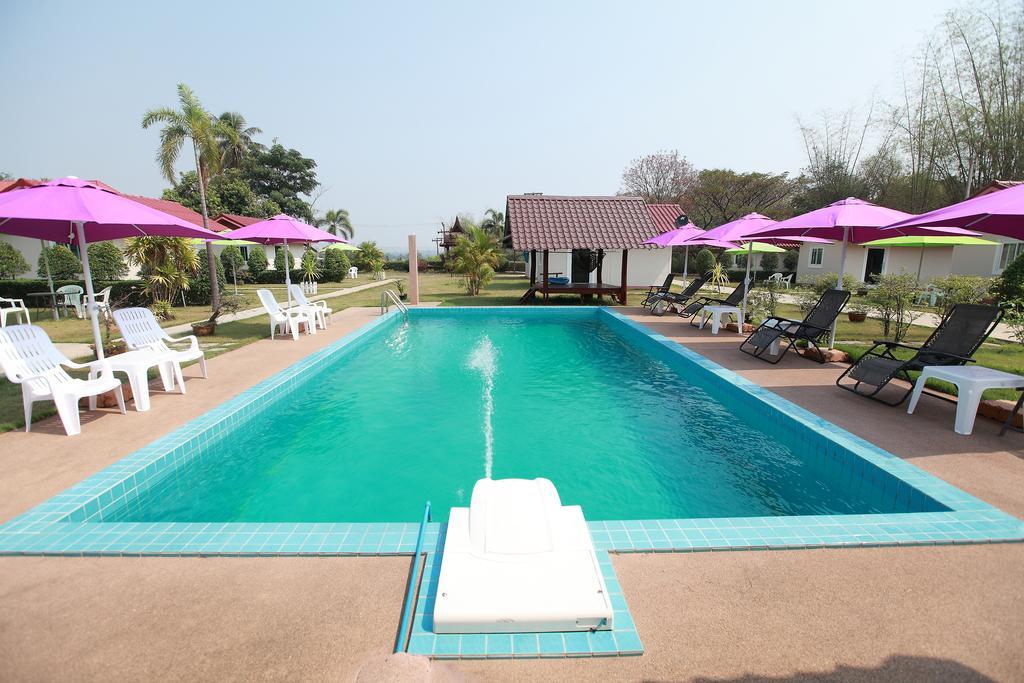 أوبونراتْشاتاني Moon River Resort المظهر الخارجي الصورة