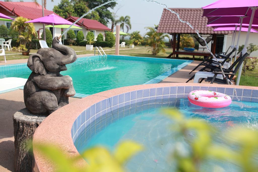 أوبونراتْشاتاني Moon River Resort المظهر الخارجي الصورة