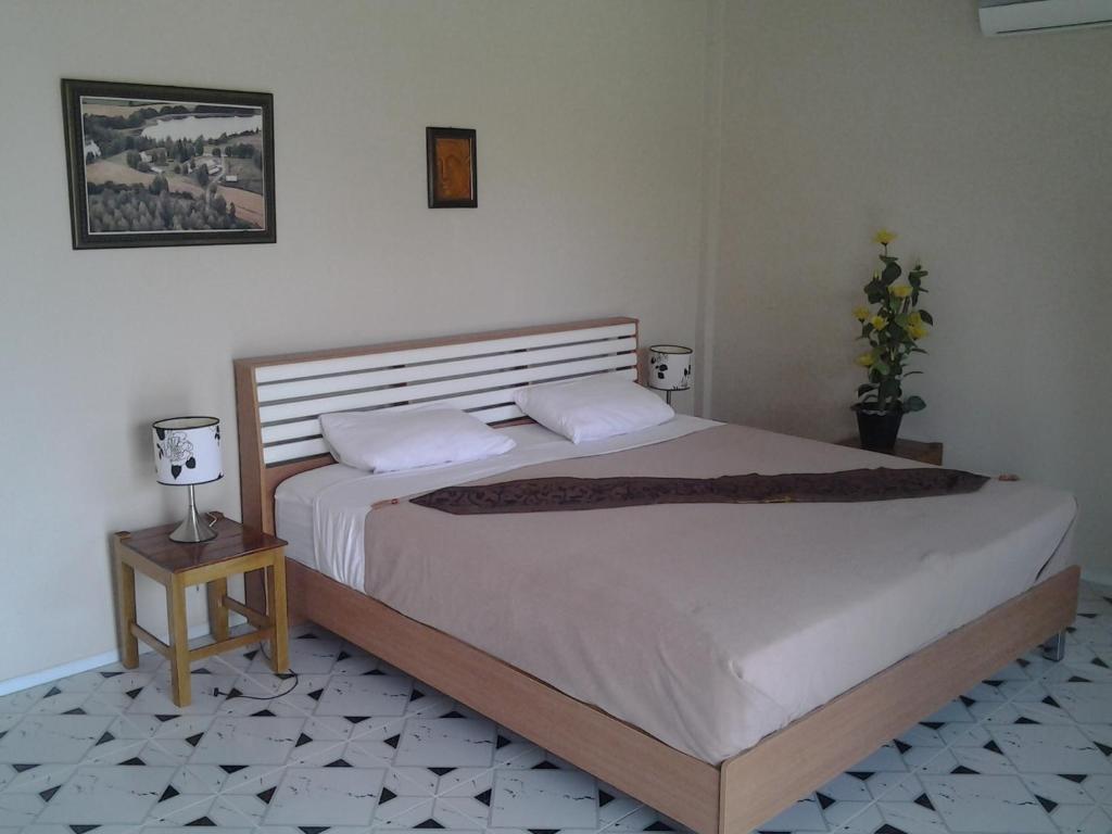 أوبونراتْشاتاني Moon River Resort الغرفة الصورة