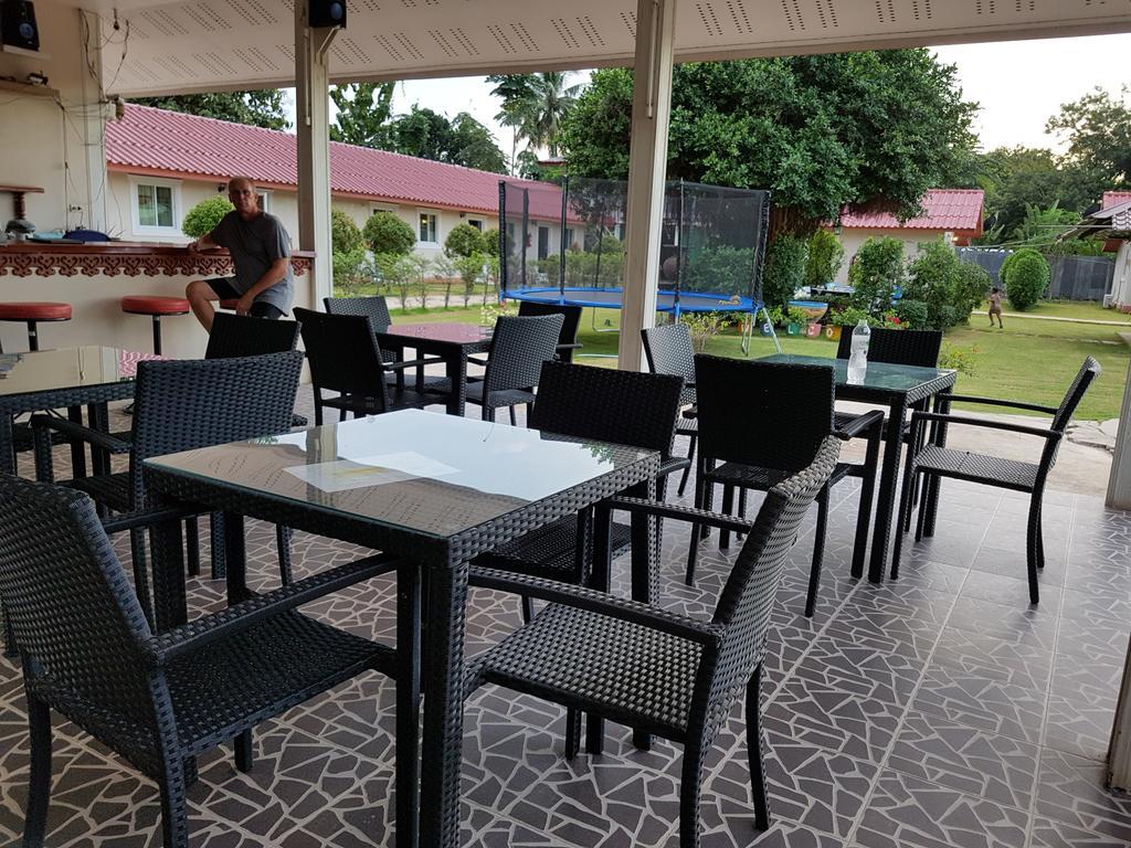أوبونراتْشاتاني Moon River Resort المظهر الخارجي الصورة