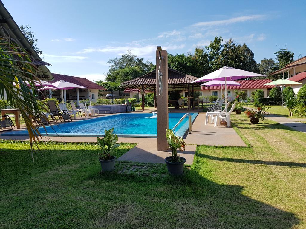 أوبونراتْشاتاني Moon River Resort المظهر الخارجي الصورة